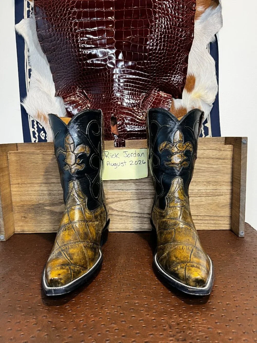 Custom Giant American Alligator Scaled Cowboy Boots in Men's Size 11D